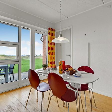 2 Bedroom Stunning Home In Højer Exterior foto